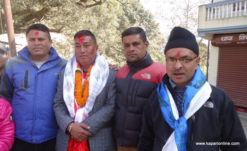 नेकपा माओवादी केन्द्रका जिल्ला सदस्य जय बहादुर लामा नेपाली कांगेसमा प्रवेस