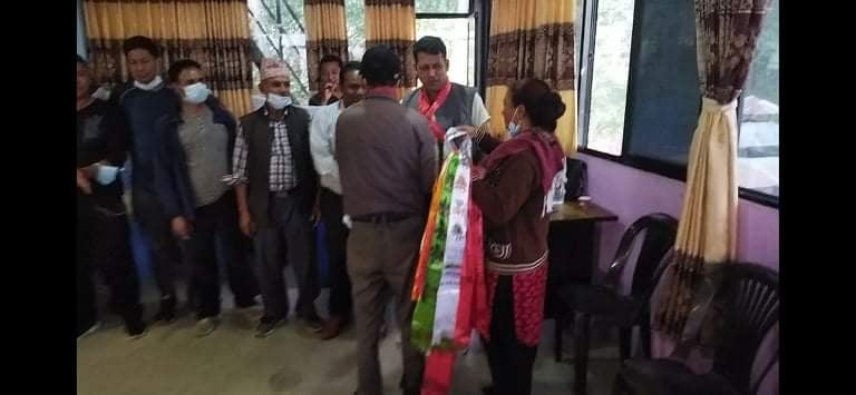 नेकपा एमाले बुढानिलकण्ठ ५ को अध्यक्षमा नारायण दुलाल, को को बने पदाधिकारी ?