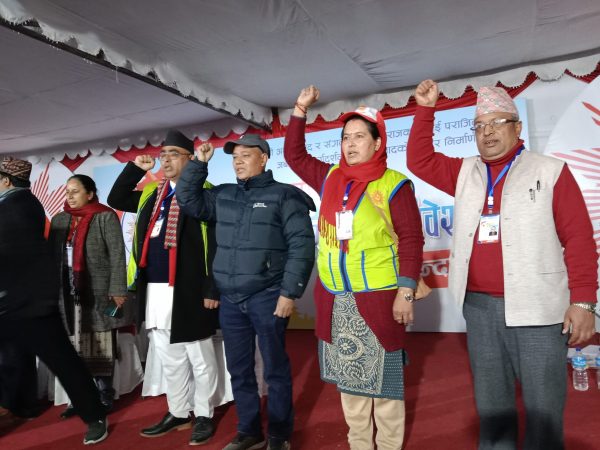 नेकपा एमाले काठमाण्डौको अध्यक्षमा दीपक निरौला,को को बने पदाधिकारी ?