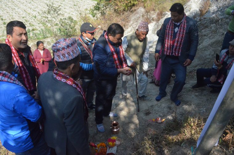 नगर प्रमुख चालिसेले गरे श्री देबी बाल सुधार माबीको खेलकुद मैदान निर्माण स्थल शिलान्यास