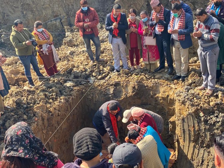 चन्द्रागिरी नगरपालिका वडा नं.११ को  प्रशासकीय भवन निर्माणको शिलान्यास सम्पन्न