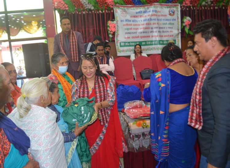 प्रगति महिला समुह गोकर्णेश्वर ८ ले ज्येष्ठ नागरिक सम्मान तथा १ महिने  सिलाइ कटाई एडभान्स कोर्ष तालिम समापन गर्यो