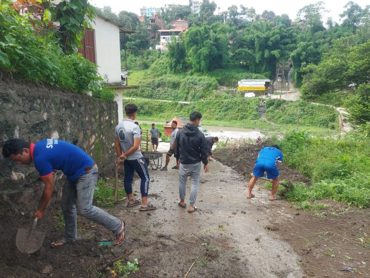 टोल सरसफाईमा जुट्दै गोकर्णेश्वर तालिन्चोक युवा क्लब