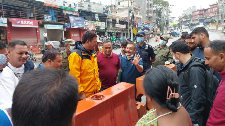 गोकर्णेश्वर नगरपालिकाको  सडक व्यवस्थित गर्ने अभियान शुरु