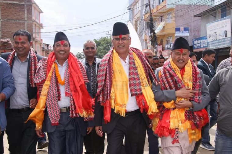 नेकपा एमाले काठमाडौँ क्षेत्र नं २ का उम्मेदवारहरुले मनोनयन दर्ता गराए