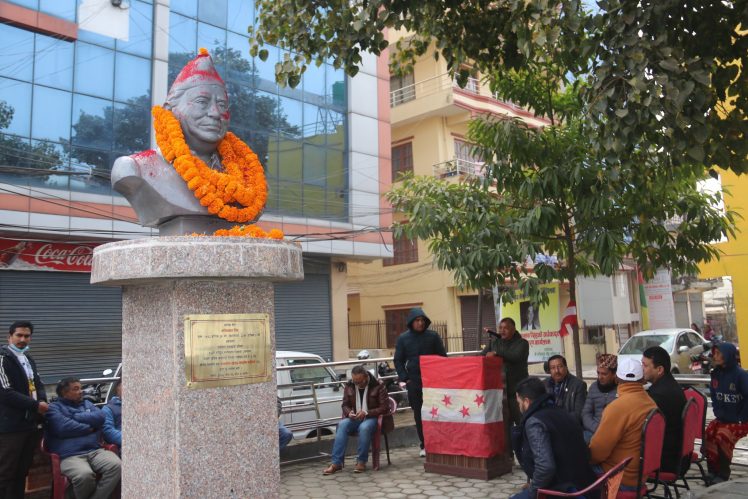 बौद्ध महाँकालमा जनआन्दोलनका सर्वोच्च कमाण्डर गणेशमान सिंहको अर्धकदको  सालिक अनावरण