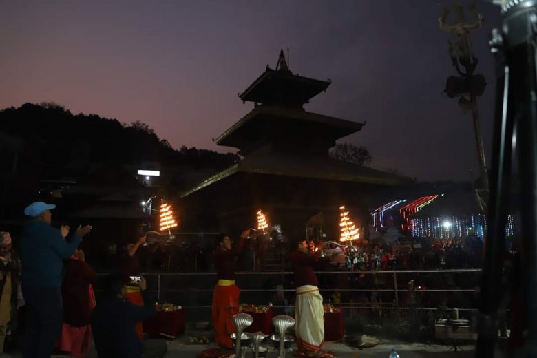 गोकर्णेश्वरमा महादेव मन्दिर परिसरमा  महाशिवरात्री बिशेष गङ्गा आरती सम्पन्न