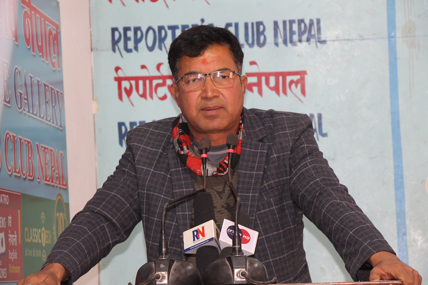 मेचिनगरका हात्ती पीडित जनतालाई राहत माग गर्दै वडाअध्यक्ष काठमाण्डौमा
