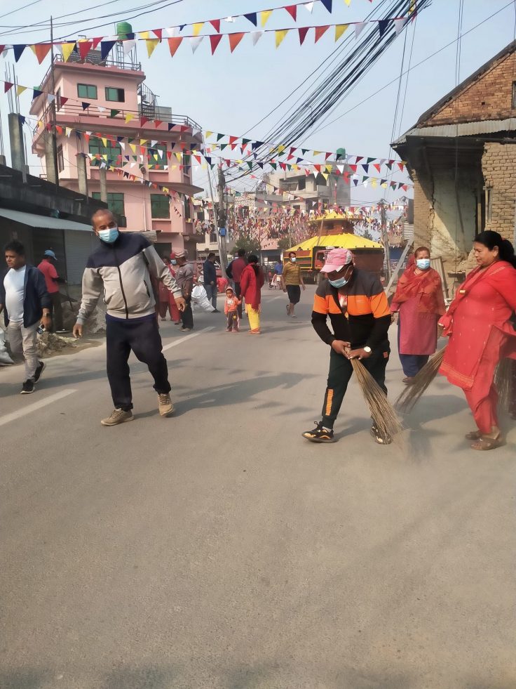 स्थानीय जात्रालाइ लक्षित गर्दै कागेश्वरी- २ मा सरसफाई