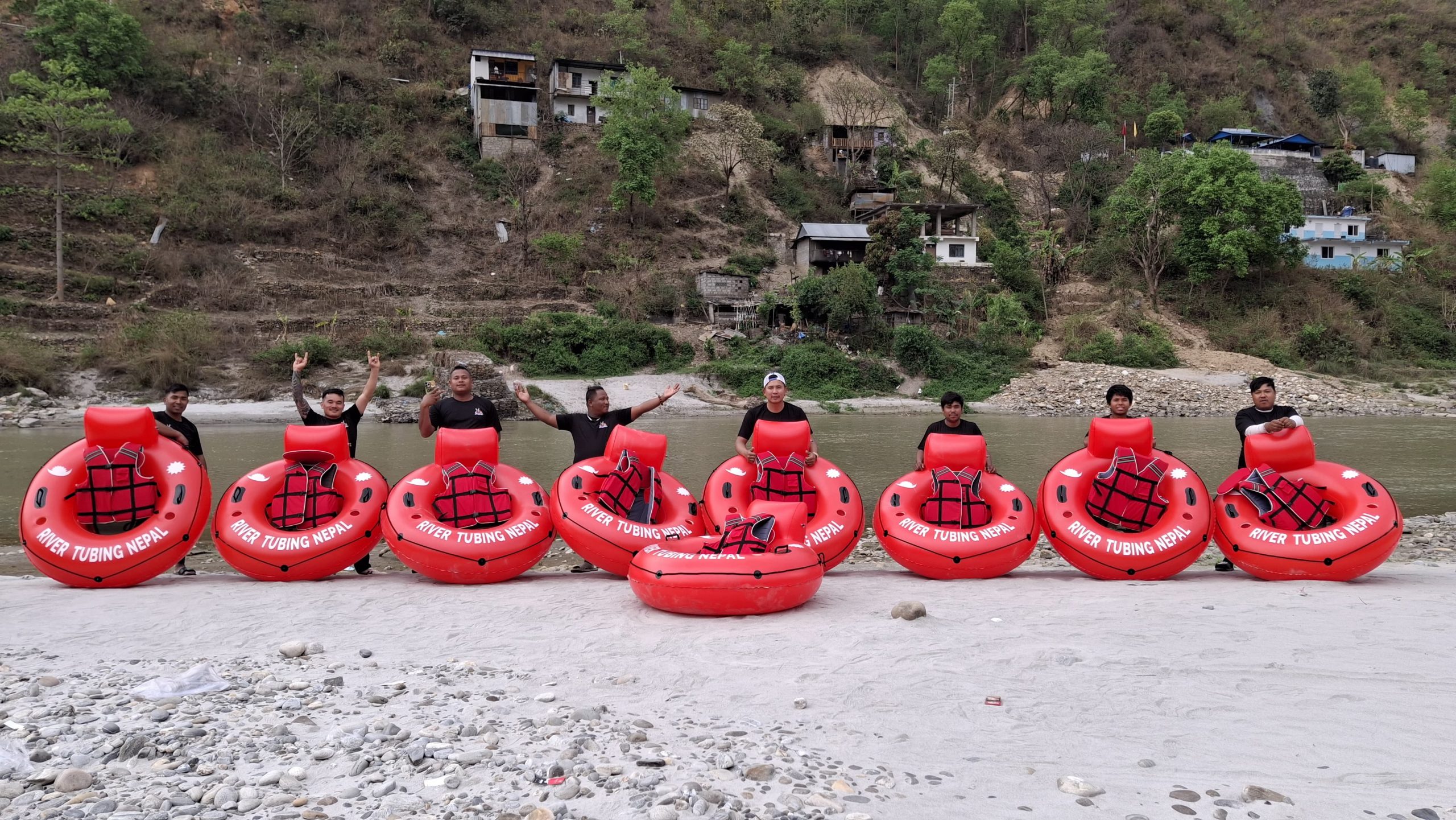 नेपालमै पहिलोपटक सुरु भयो रिभर ट्यूबिङ