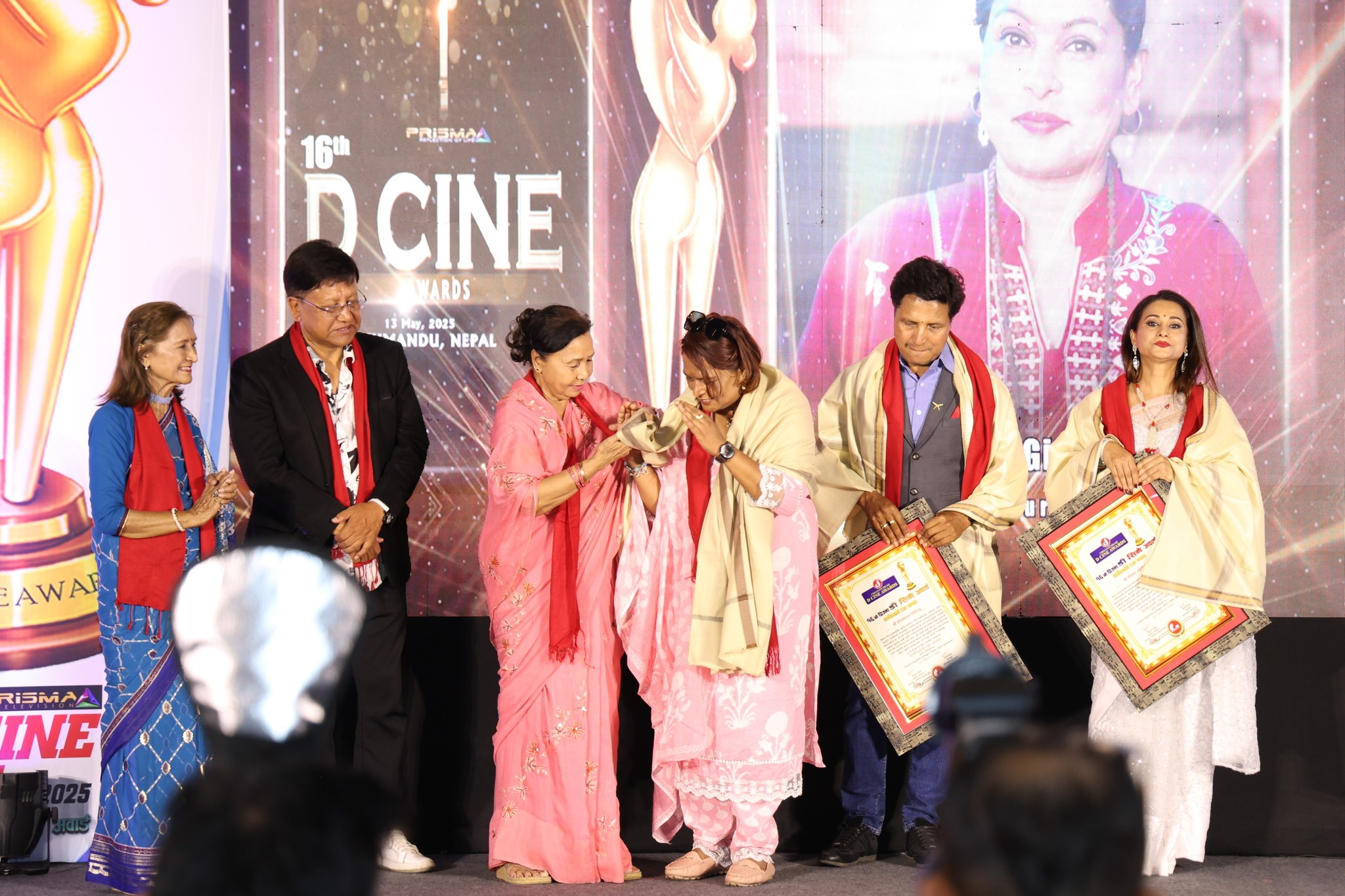 गीता अधिकारीलाई ‘रेखा फिल्मस् छायाँछवि चलचित्र पत्रकारिता पुरस्कार’