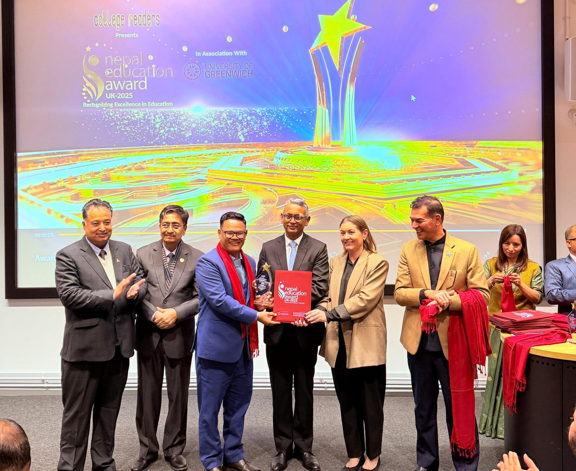 मनास्लु वर्ल्ड कलेजलाई बेलायतमा नेपाल एजुकेशन अवार्ड २०२५