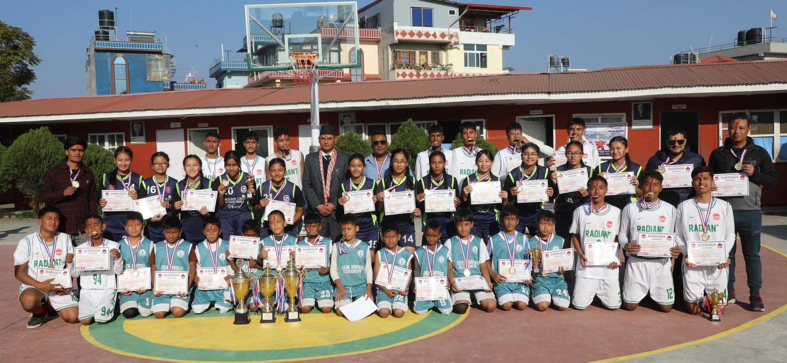 रेडियन्ट, स्वर्णिम र इबीएलाई उपाधि