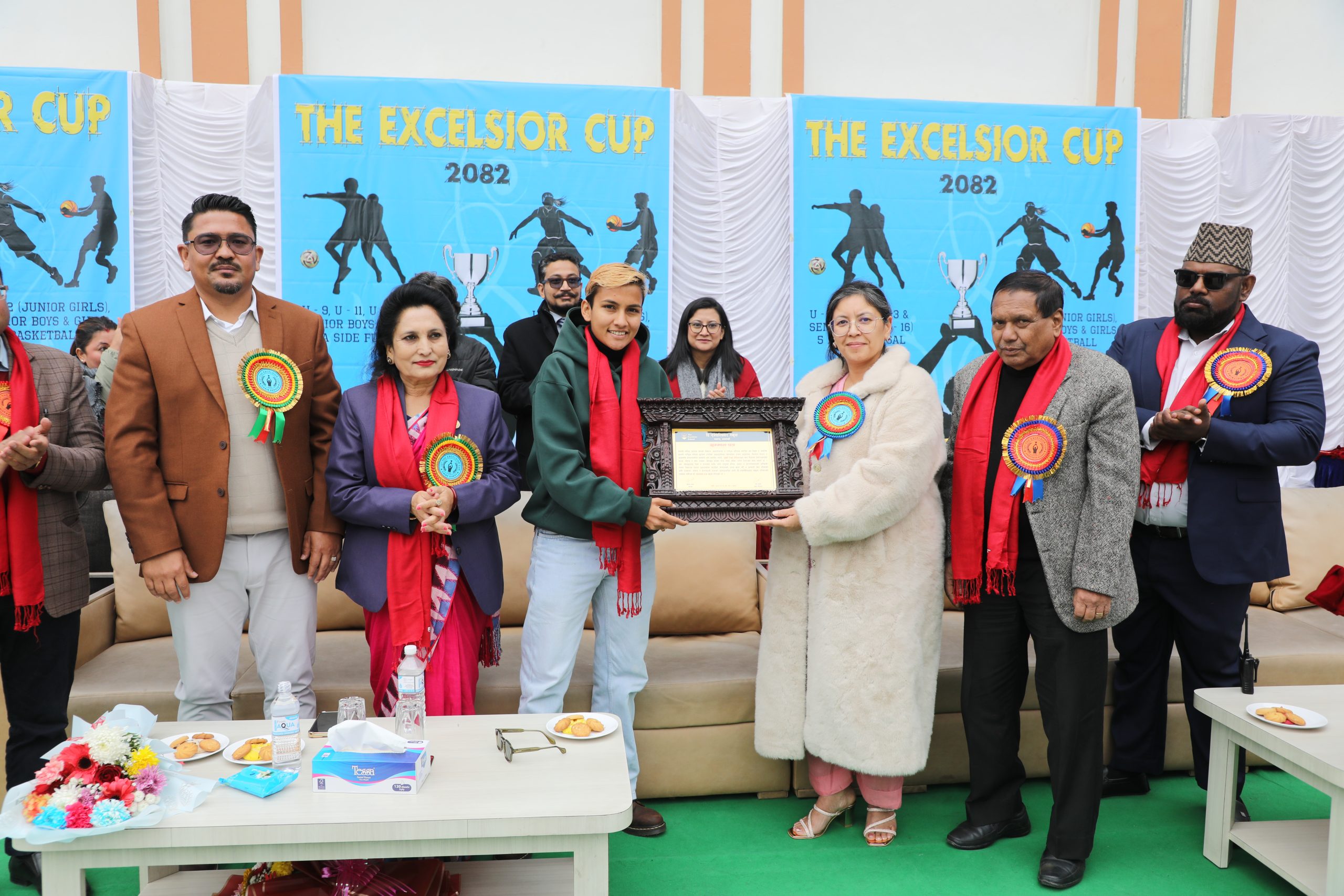 एक्सेल्सियर कपमा रेखा सम्मानित