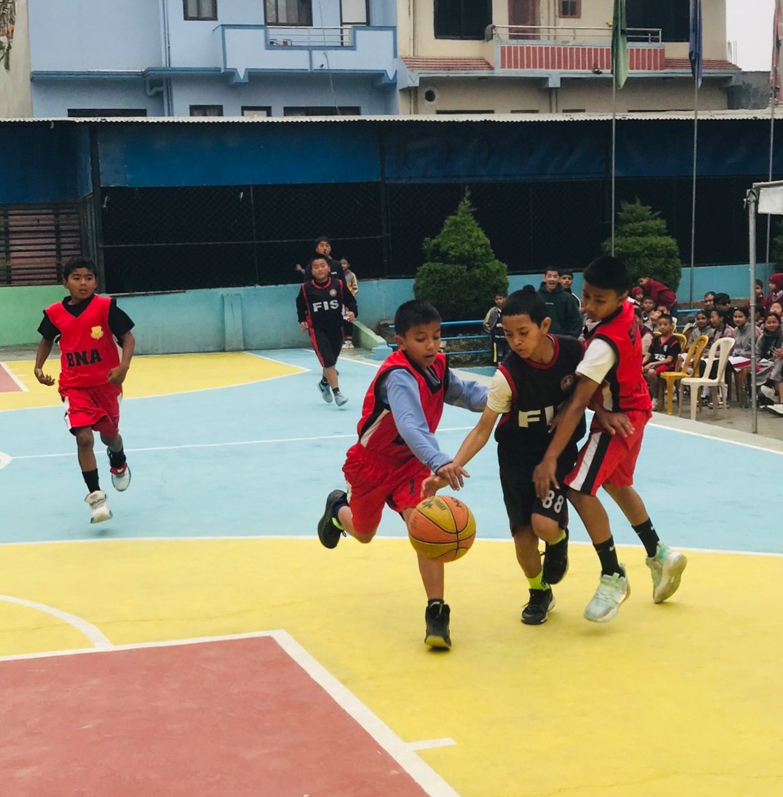 फेरिल्यान्डको तीनै टोली सेमिफाइनलमा