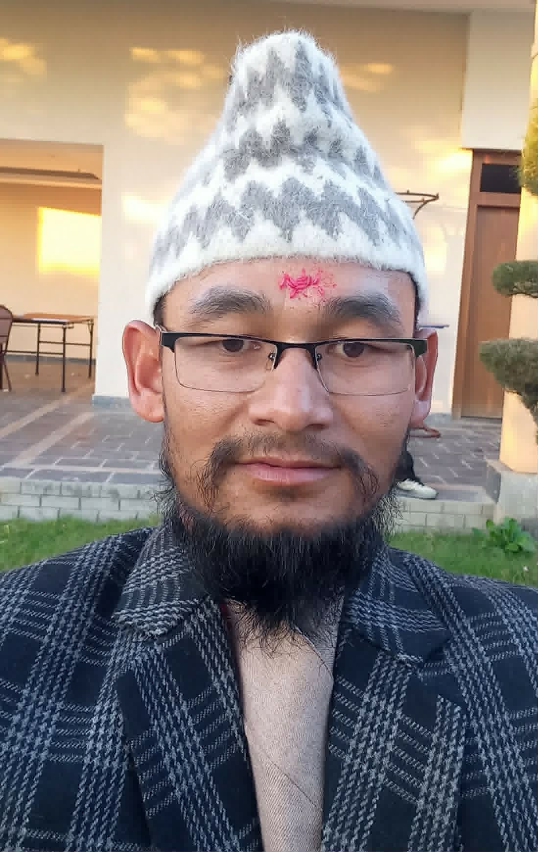 चार मुक्तक : राज बहादुर बडुवाल